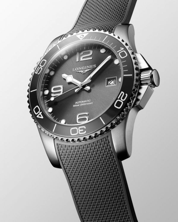 ساعت لونژین مدل L3.781.4.76.9