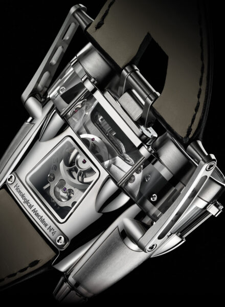 MB&F HM4 Thunderbolt | عجیب ترین ساعت مچی های دنیا