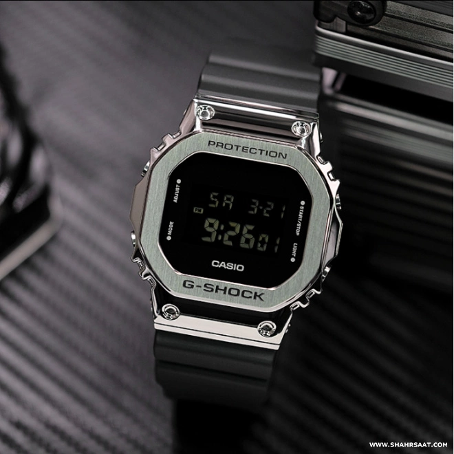 ساعت مچی کاسیو مدل GM-5600-1DR